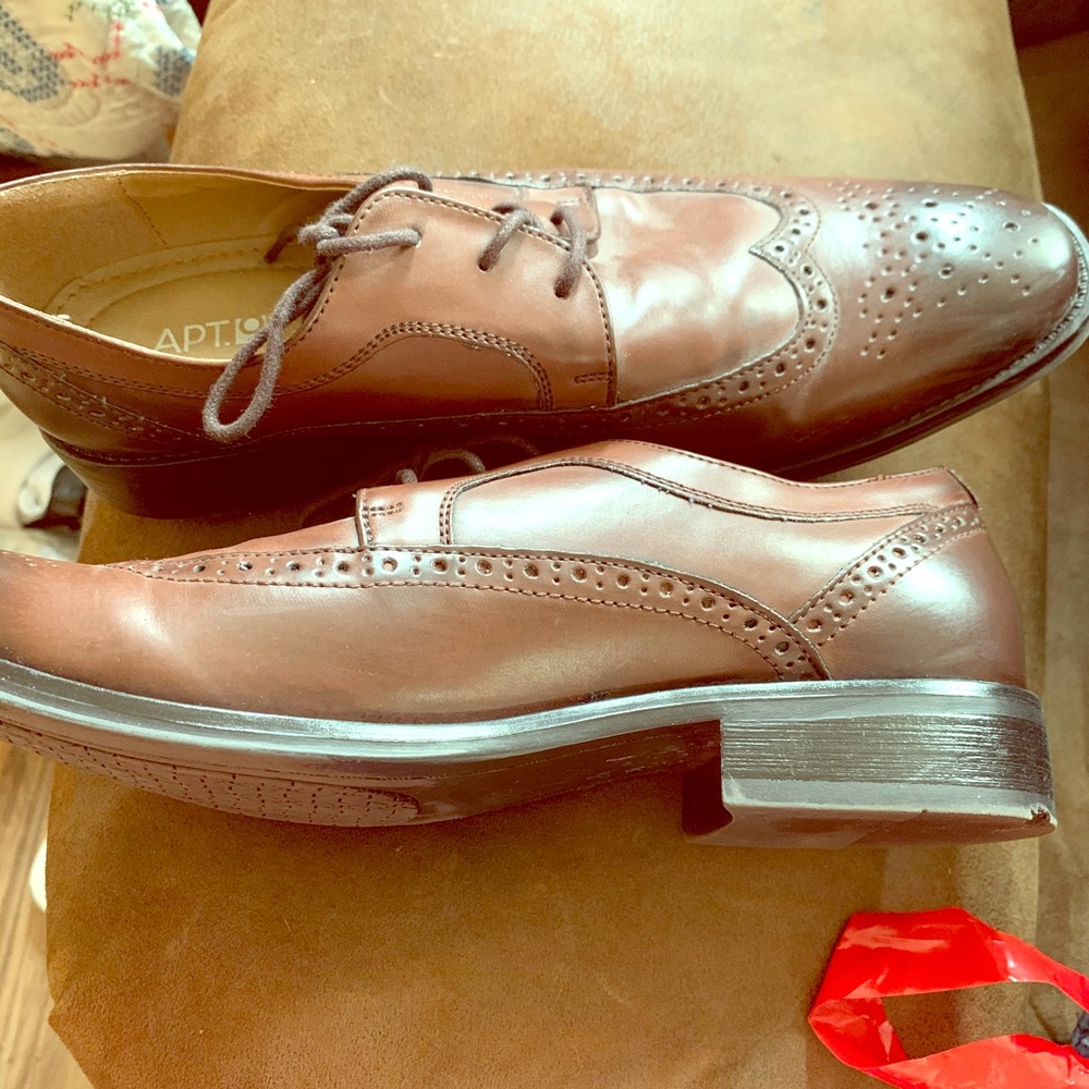Dress shoes